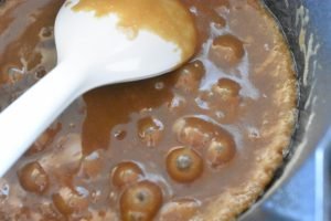 Karameltærte med kondenseret mælk & valnødder