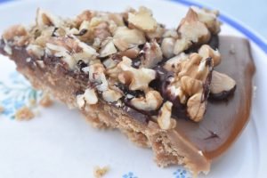 Karameltærte med kondenseret mælk & valnødder