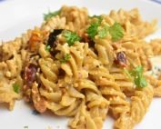 Pasta med bagt feta og tomat - tiktok pasta