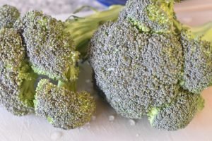 Broccoli i ovn med parmesan - bagt broccoli