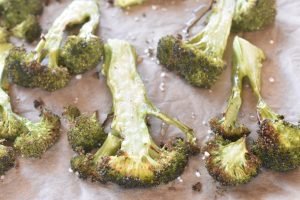 Broccoli i ovn med parmesan - bagt broccoli