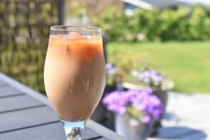Iskaffe med kaffeisterninger - nem og billig