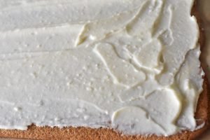 Gulerodsroulade med flødeostecreme - opskrift