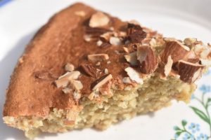 Bagt havregrød - opskrift med banan & mandler