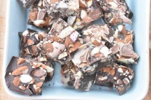 Rocky road - nem opskrift på chokoladebrud