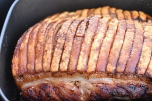 Flæskesteg i airfryer med sprøde svær - nem