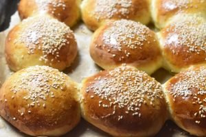 Brioche boller - opskrift på bløde burgerboller
