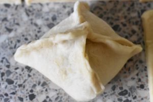 Gammeldags fastelavnsboller med creme & svesker