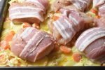 Kylling i fad med flødekartofler og bacon