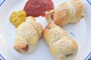 Luftige pølsehorn - nemme &, bløde - opskrift