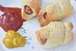 Luftige pølsehorn - nemme &, bløde - opskrift