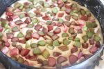 Rabarberkage med crumble - nem opskrift