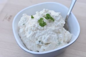 Fetacreme med persille og citron - feta dip