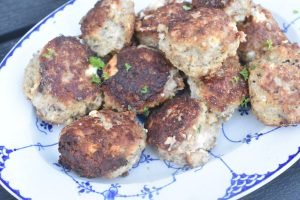 Græske frikadeller med feta - nem opskrift