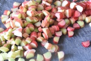 Rabarbercrumble i kop - nem rabarber kage