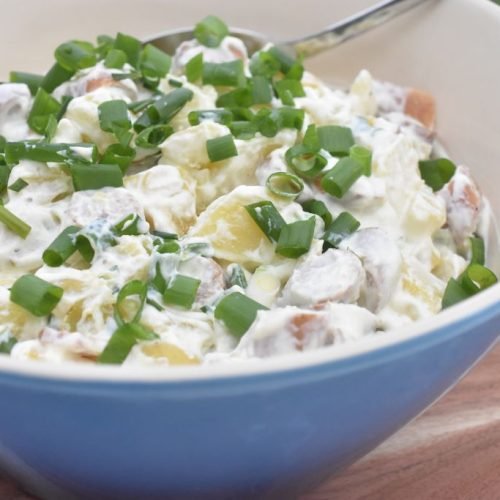 Wienersalat - kold kartoffelsalat med pølser