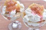 Gammeldags æblekage i glas - nem dessert