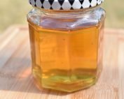 Hyldeblomstsirup af hyldeblomstsaft - opskrift