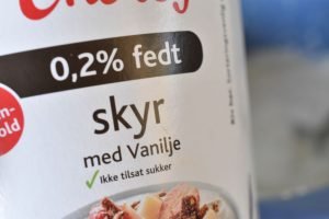 Fragilité - nem marengskage med frugt & bær