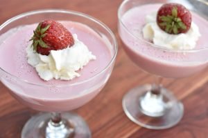 Jordbær panna cotta - nem fløde dessert