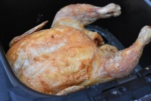 Hel kylling i airfryer - nem opskrift
