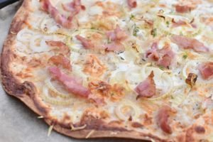 Tortilla flammkuchen - nem lækker pizza