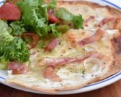 Tortilla flammkuchen - nem lækker pizza