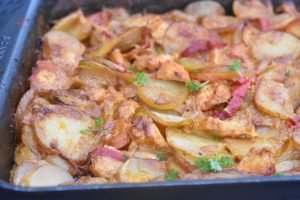 One pan med kylling & kartofler - kylling i fad