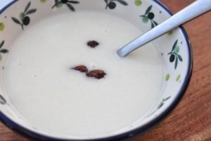 Kærnemælkssuppe - nem hurtig opskrift