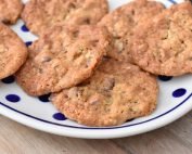 Cookies med karamel, salt & mandler - opskrift