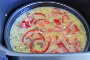 Æggekage i airfryer - nem omelet opskrift