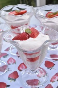 Jordbærmousse - nem lækker jordbær dessert