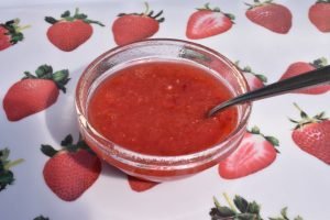 Jordbær cheesecake i glas uden husblas - nem