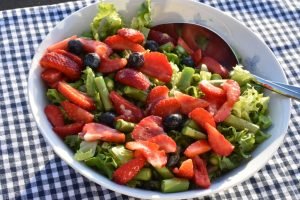 Salat med jordbær & asparges - nem jordbærsalat