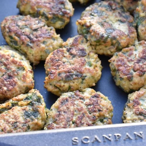 Kyllingefrikadeller med spinat & havregryn