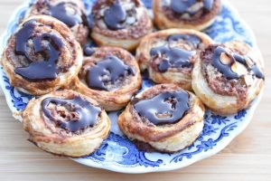 Kanelsnegle med færdig butterdej - nemme