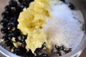Solbærmarmelade på 10 min - nem opskrift
