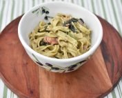 Pasta med spinat fløde & bacon - nem pastaret