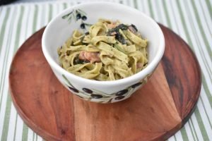 Pasta med spinat fløde & bacon - nem pastaret