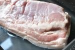 Ribbensteg med sprød svær - saftig & lækker