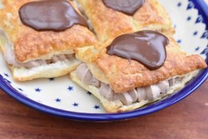 Fastelavnsboller af butterdej med Nutella