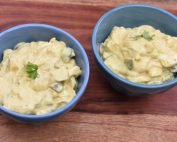 Karrysalat til sild - hjemmelavet. Nem opskrift