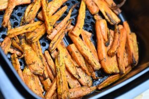 Gulerødder i airfryer med honning og timian