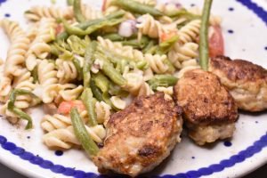 Kyllingefrikadeller i airfryer - nem sund opskrift