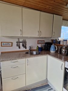 Nyt køkken på vej i sommerhuset 