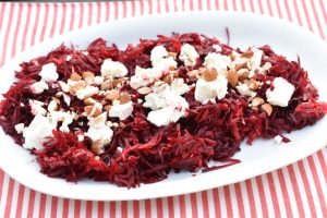 Rødbedesalat - nem rødbede salat med æbler og feta
