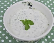 Sauce verte - opskrift på nem krydderurte dressing