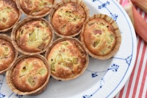 Mazarinmuffins med rabarber - opskrift