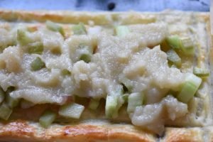 Butterdejssnitter med rabarber og marcipan - nem opskrift