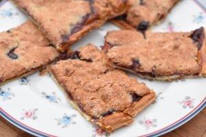 Butterdejsstang med makronfyld - lækre kage snitter